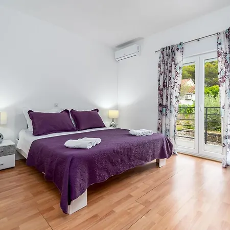 بيت للعطل House Josip *