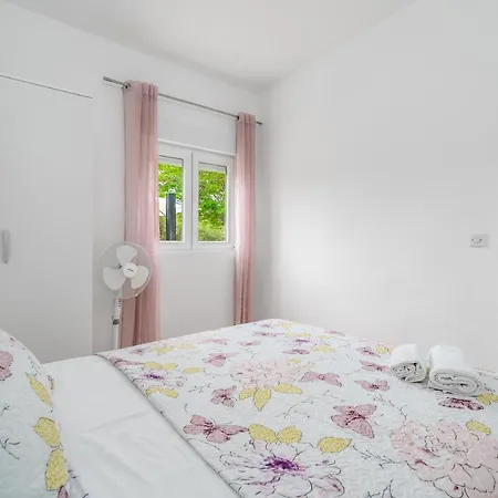 House Josip Holiday home Razanj