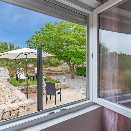 بيت للعطل House Josip