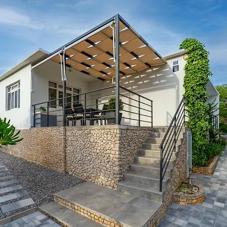 Tatil Evi House Josip